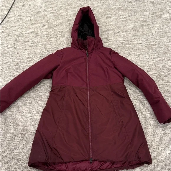 North Face Hooded Warm Jacket - Picture 3 of 10